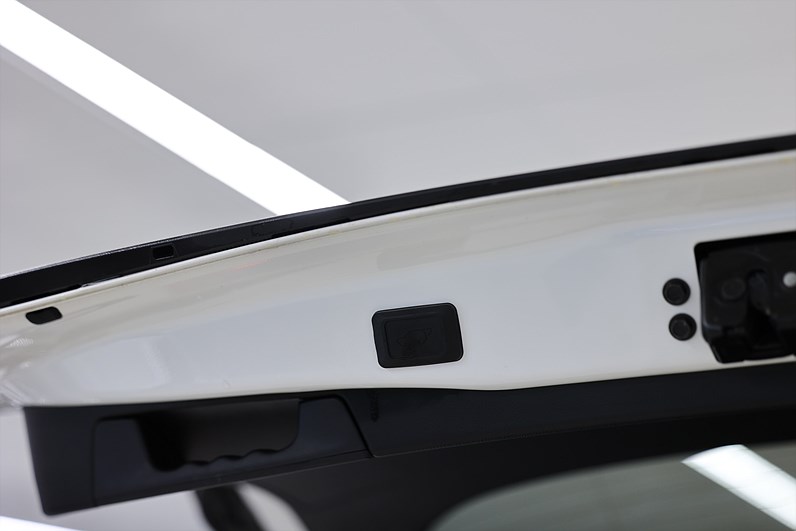 Toyota RAV4 2.5 Hybrid Executive AWD B-Kamera Drag BLIS MOMS