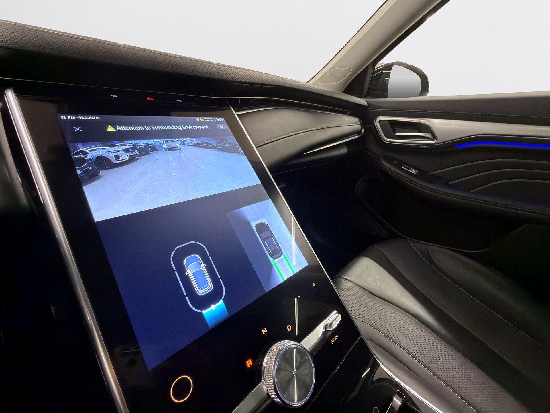 Automatisk 180hk Läder 360 CarPlay Pano