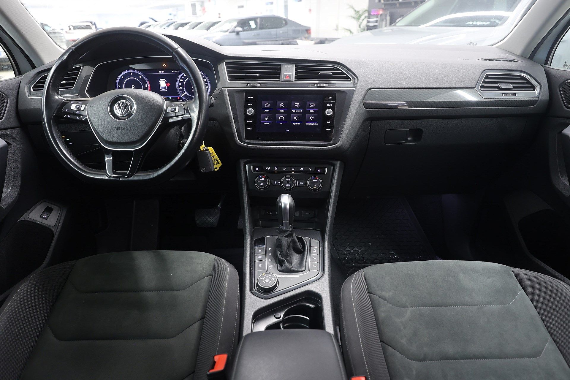 Volkswagen Tiguan 2.0 TDI 4Motion 190hk Executive Drag Värmare