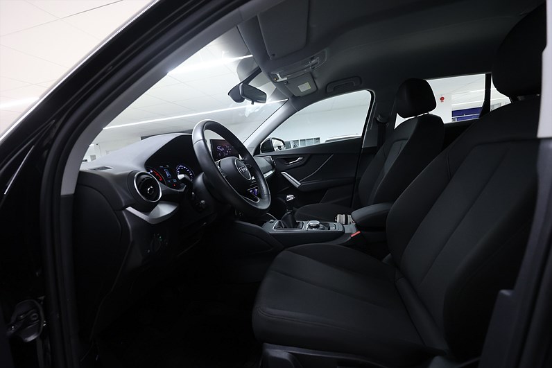 Audi Q2 30 TFSI 110hk *Hjulkampanj!* Proline PDC LED