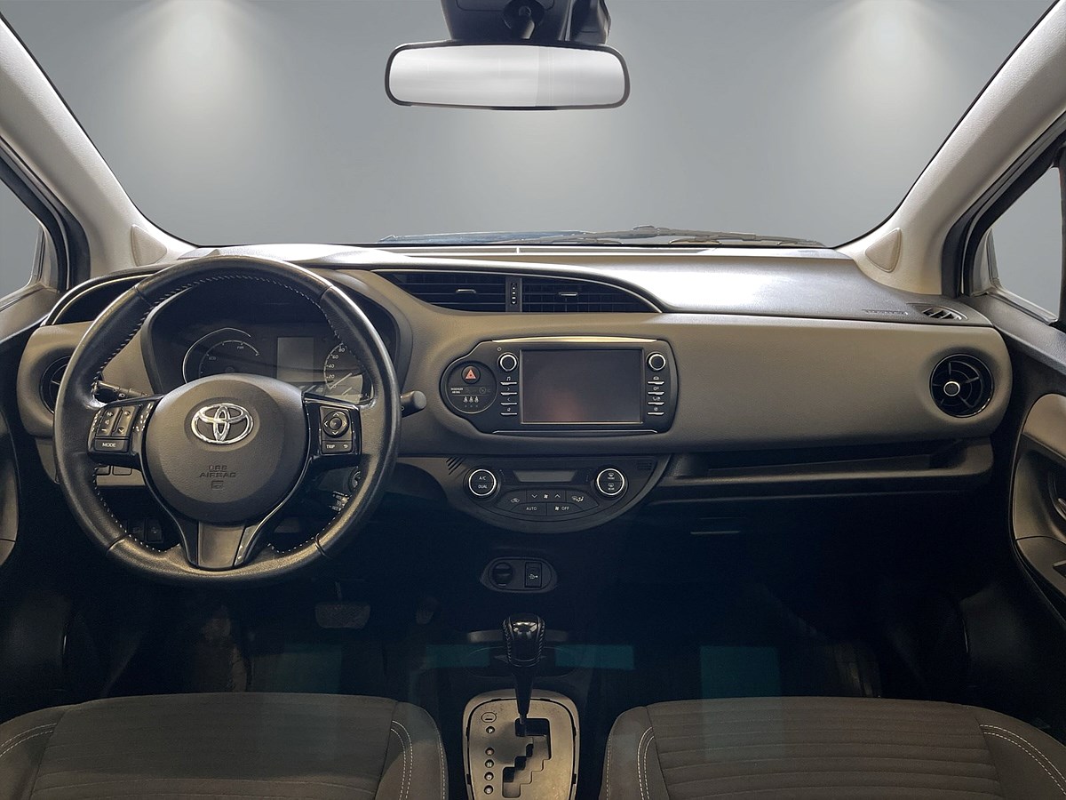 Toyota Yaris Hybrid e-CVT, 101hk, 2017