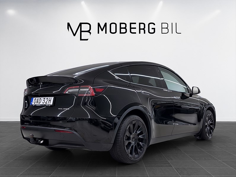Tesla Model Y Long Range AWD 514hk Pano Läder Drag Navi