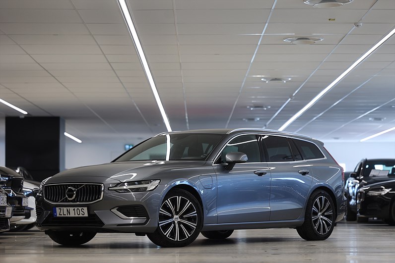 Volvo V60 T8 Twin Engine AWD 392hk Inscription H/K Värmare