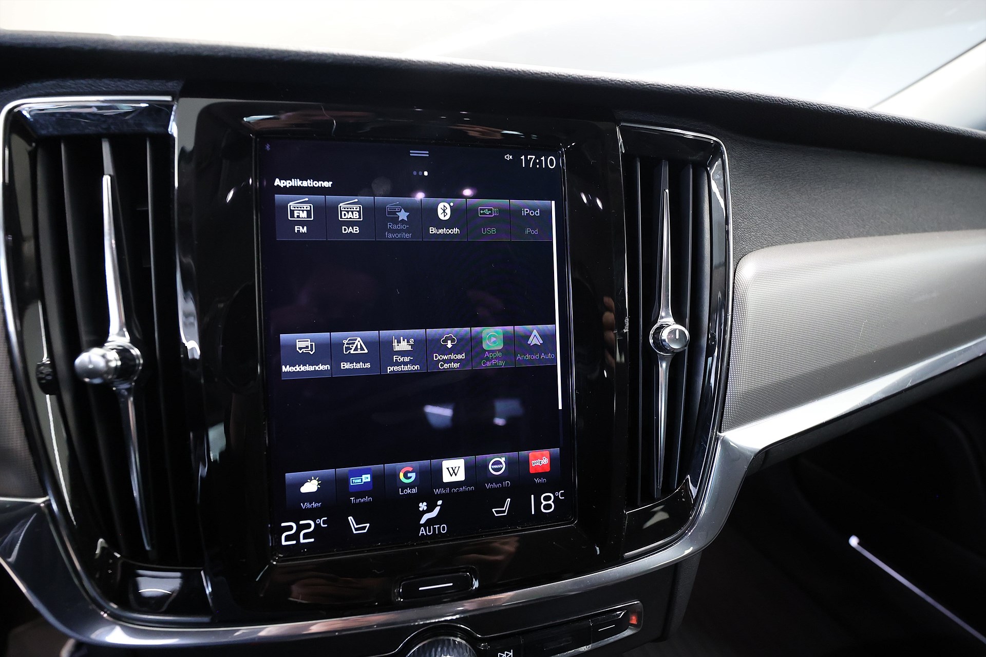 Volvo V90 Cross Country D4 AWD Momentum B-kamera Keyless MOMS