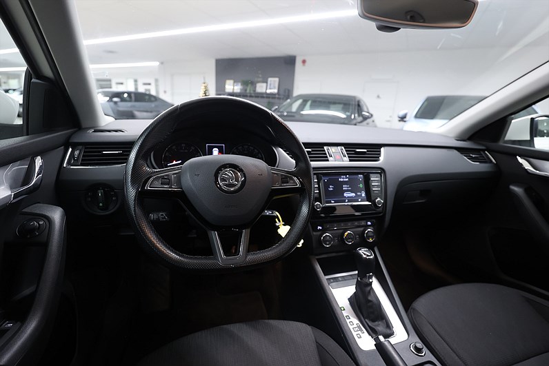 Skoda Octavia 1.4 TSI 150hk *Hjulkampanj!* Style Farth Carplay PDC