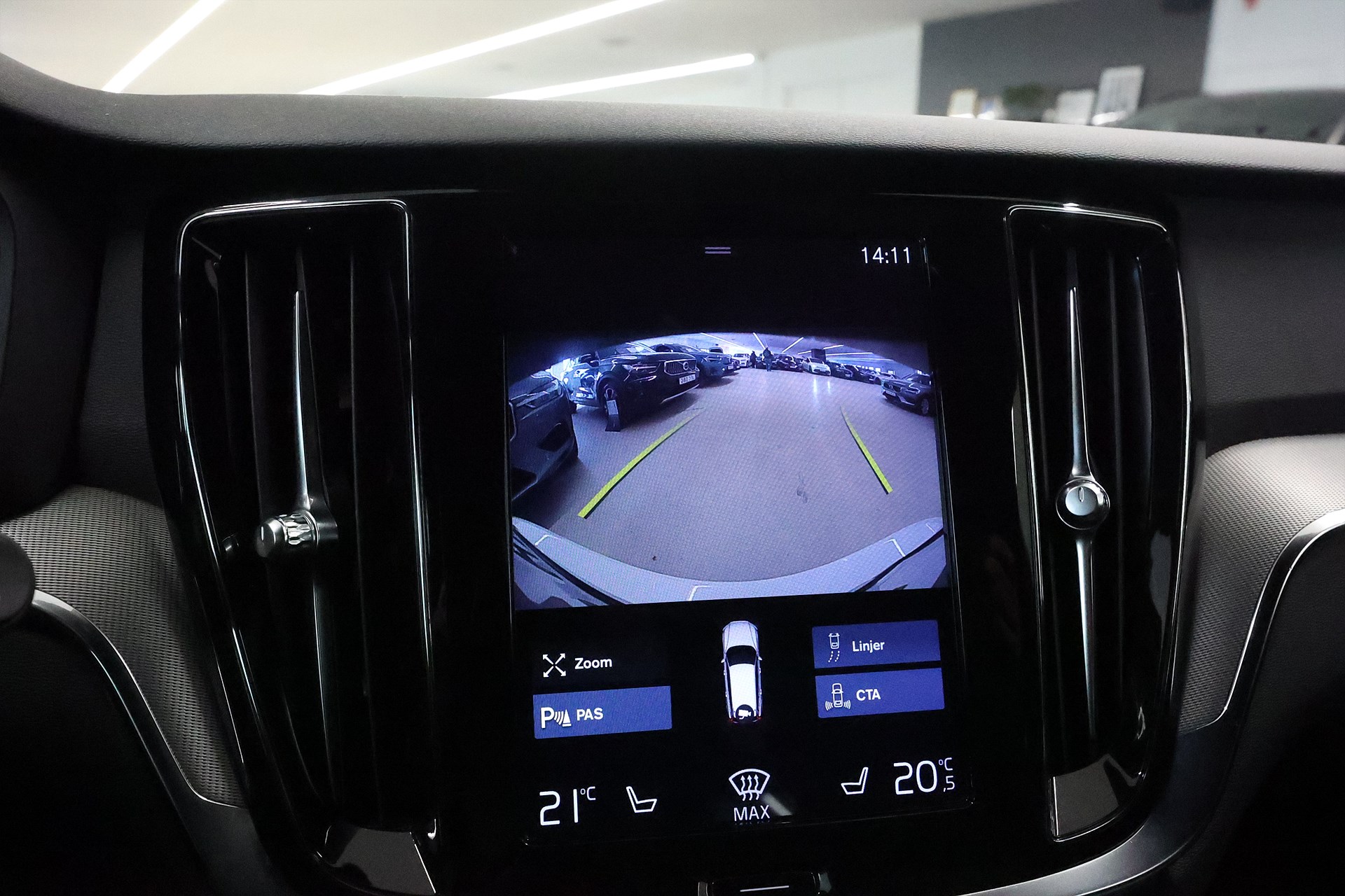 Volvo V60 Recharge T6 AWD 340hk R-Design B-kamera Värmare