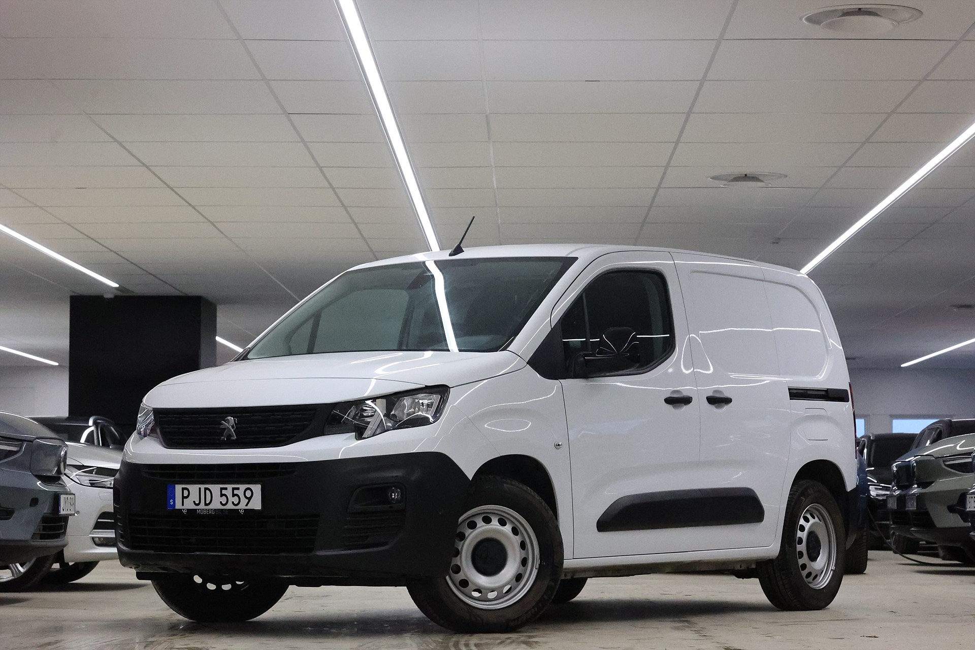 Peugeot e-Partner L1 136hk V-inrett Drag Navi CarPlay MOMS