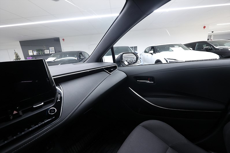 Toyota Corolla Hybrid 122hk *Hjulkampanj!* Active B-kamera