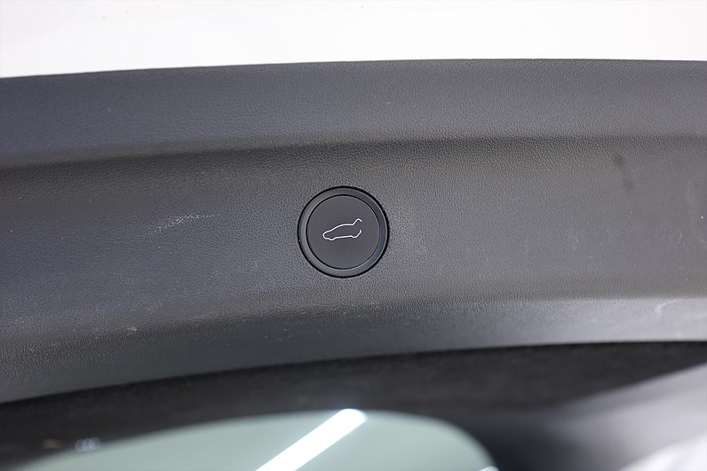 Tesla Model Y Performance 534hk *Kampanj!* Drag Pano Navi