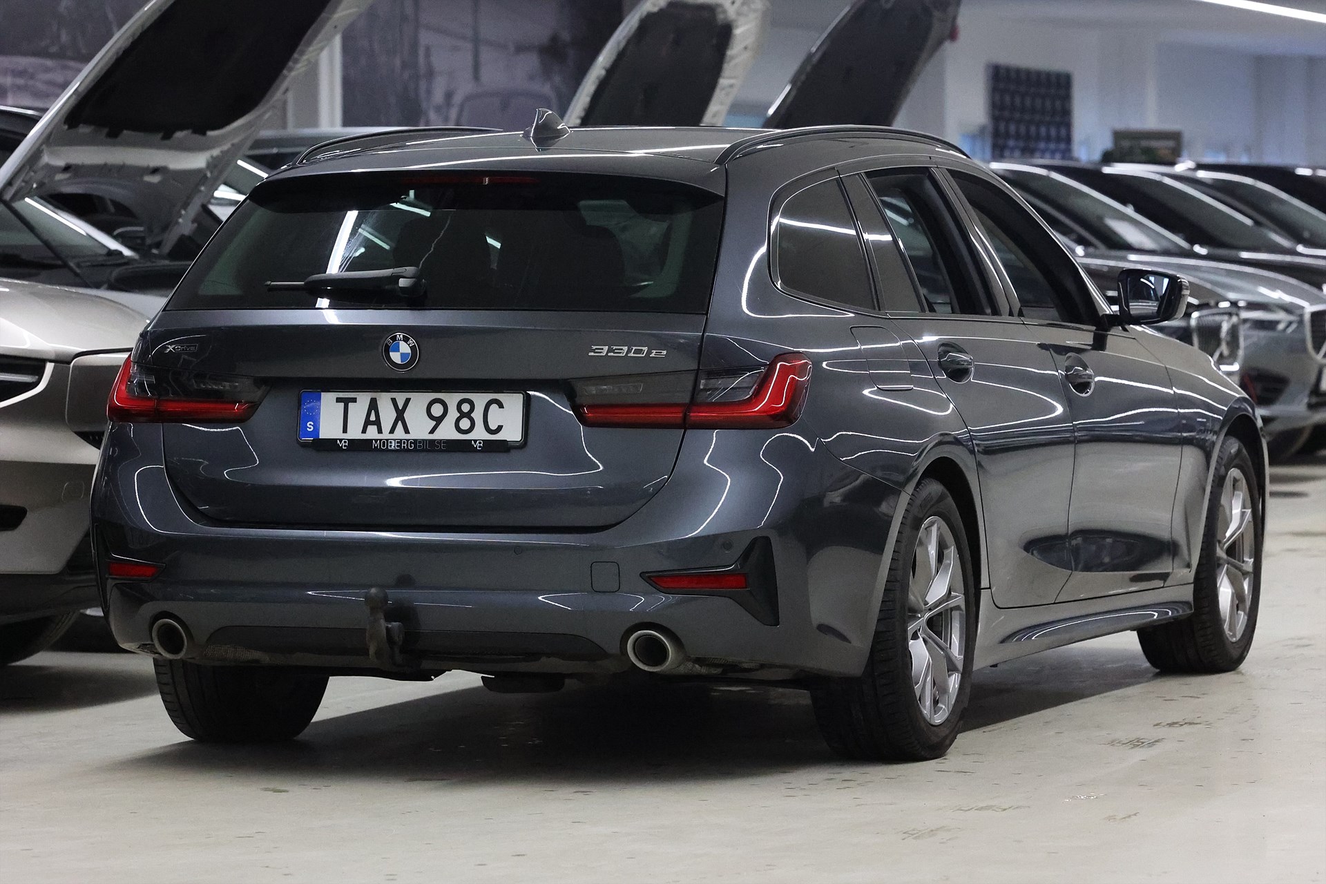 BMW 330e xDrive Touring 292hk Sport Line Shadow Navi Läder Drag