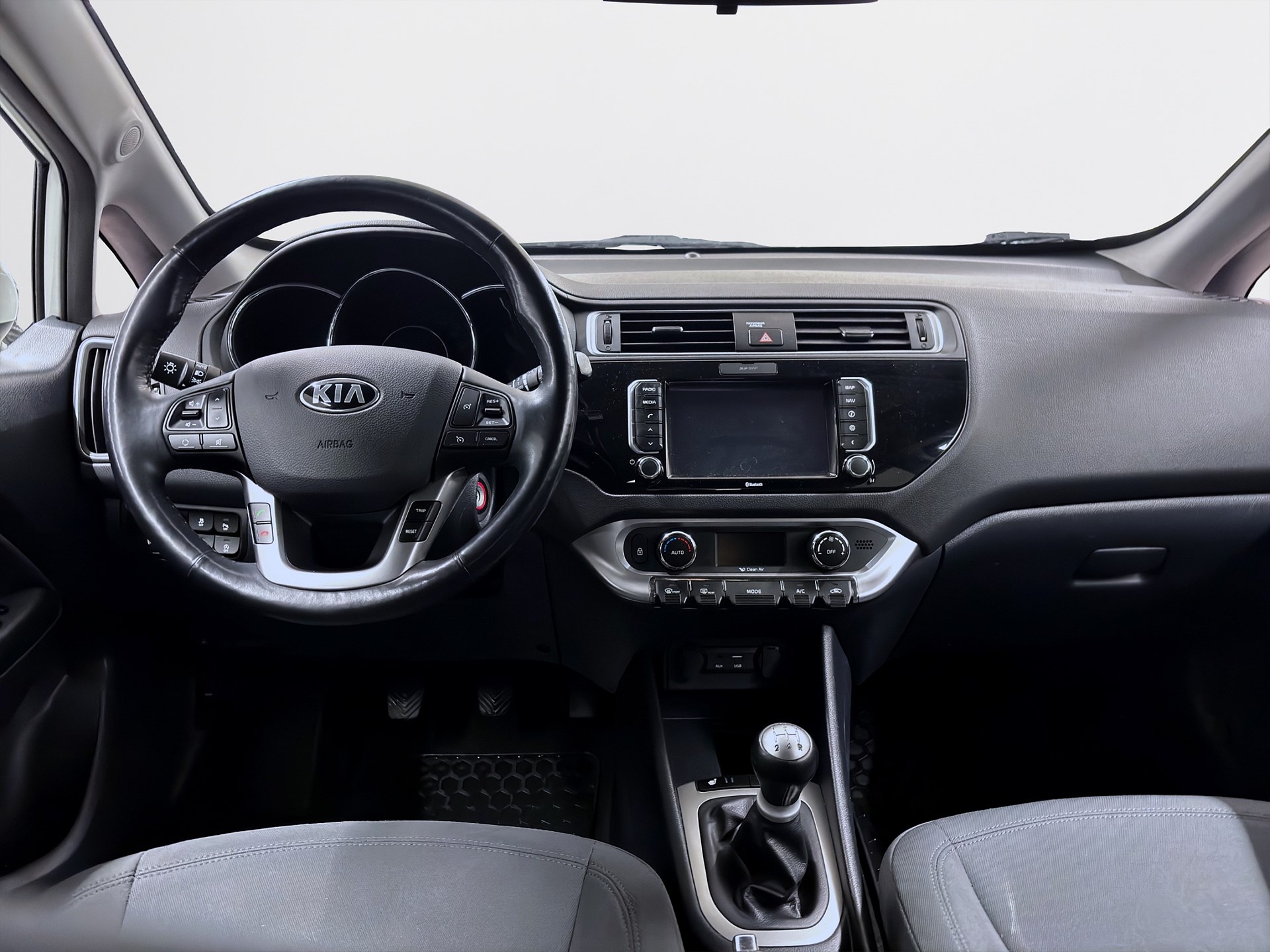 Kia Rio 5-dörrar 1.2 CVVT Manuell 84hk Navi B-Kamera PDC