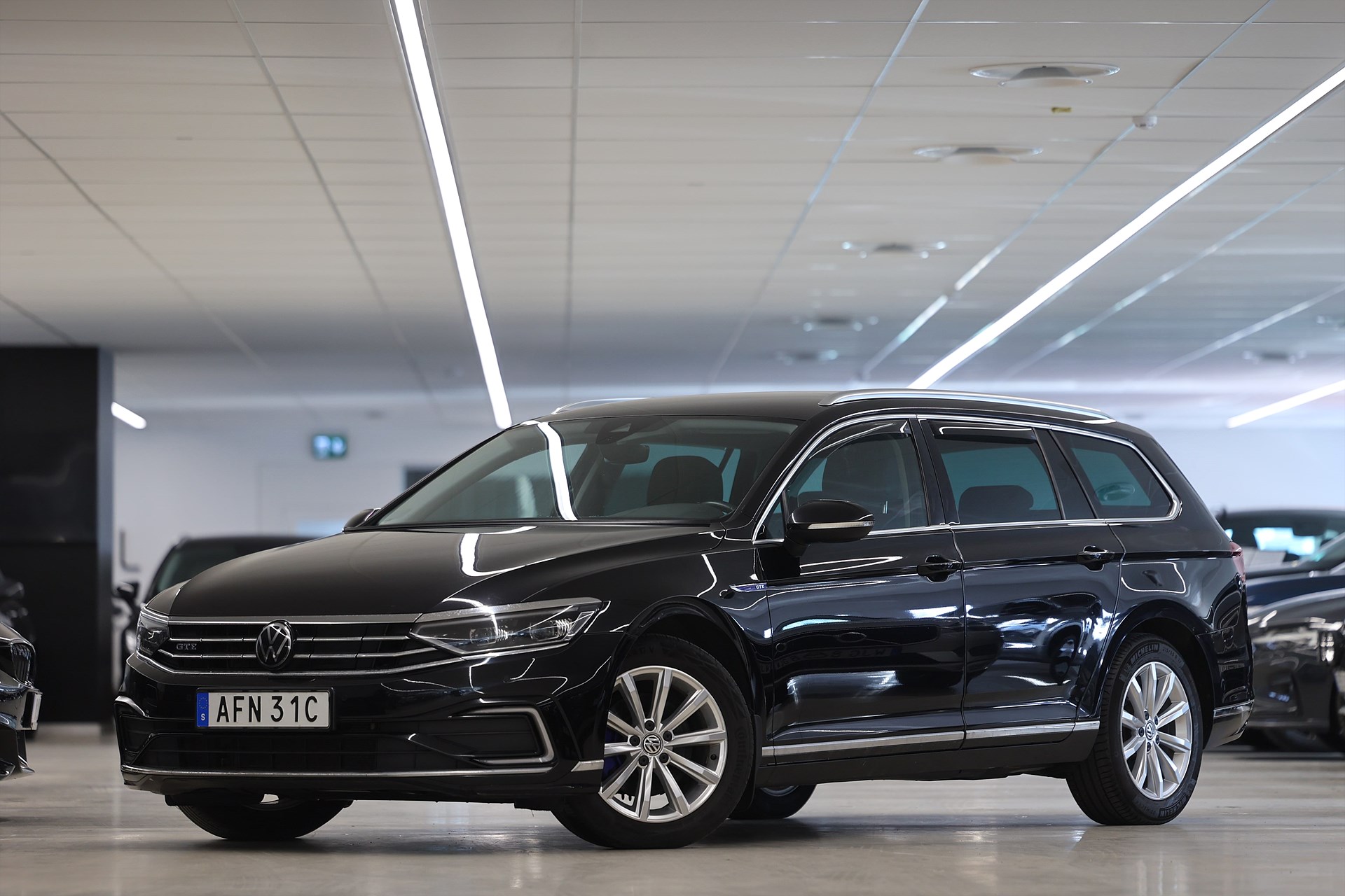 Volkswagen Passat SC GTE 218hk Executive Alcantara Drag B-Kamera