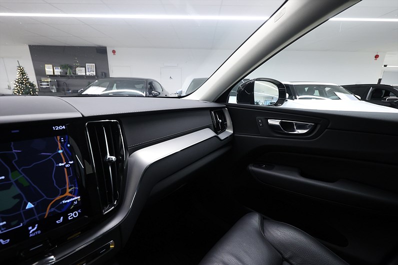 Volvo XC60 Recharge T6 AWD 340hk *Hjulkampanj!* Inscription Läder