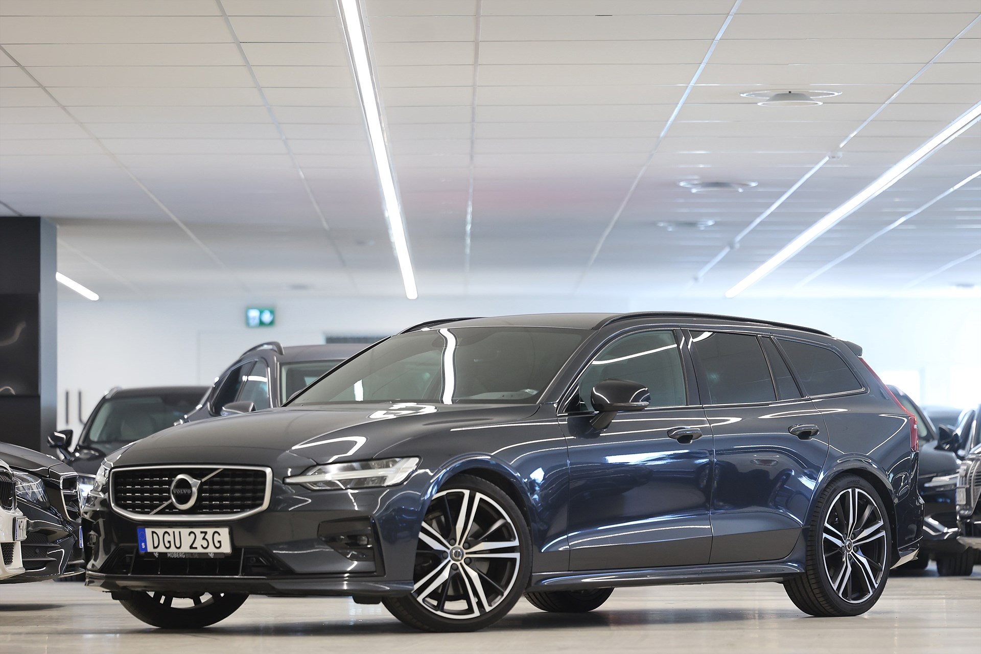 Volvo V60 T5 250hk R-Design Läder Keyless Värmare B-Kamera