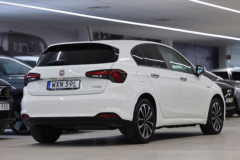Fiat Tipo 1.4 FIRE T-JET 120hk PDC B-Kamera Årsskatt 1284kr