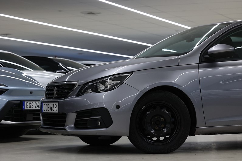 Peugeot 308 1.5 BlueHDi 130hk *Hjulkampanj!* Active PDC Värmare