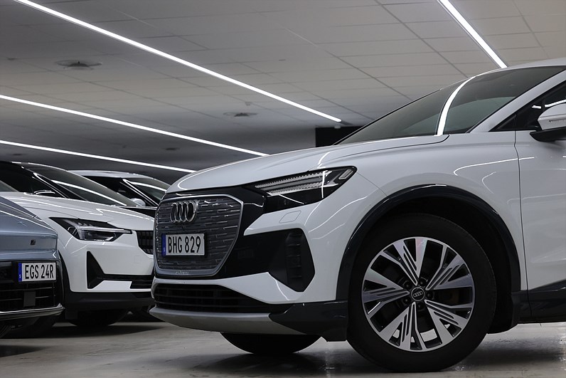 Audi Q4 40 e-tron 204hk *Hjulkampanj!* Värmare B-kamera Drag