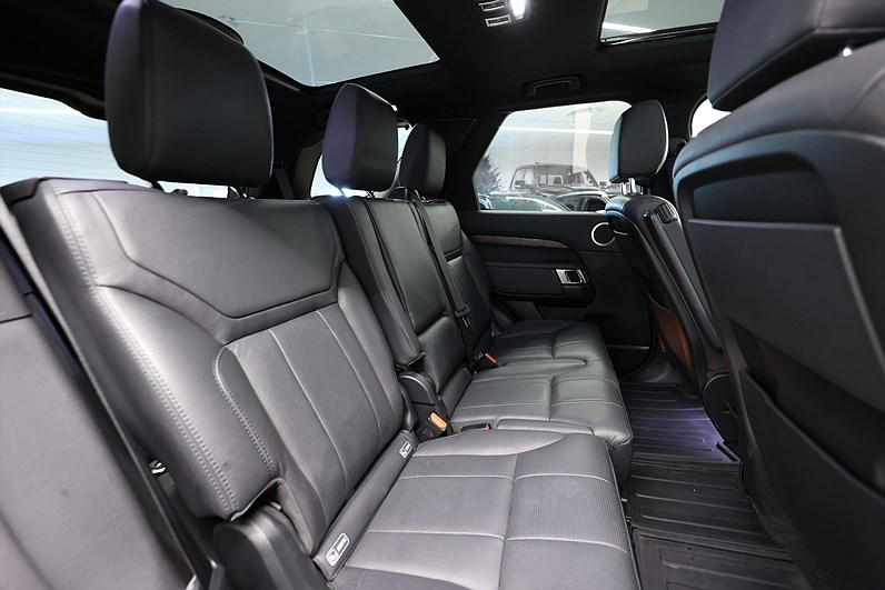 Land Rover Discovery SDV6 306hk HSE 7-sits Drag Pano Keyless