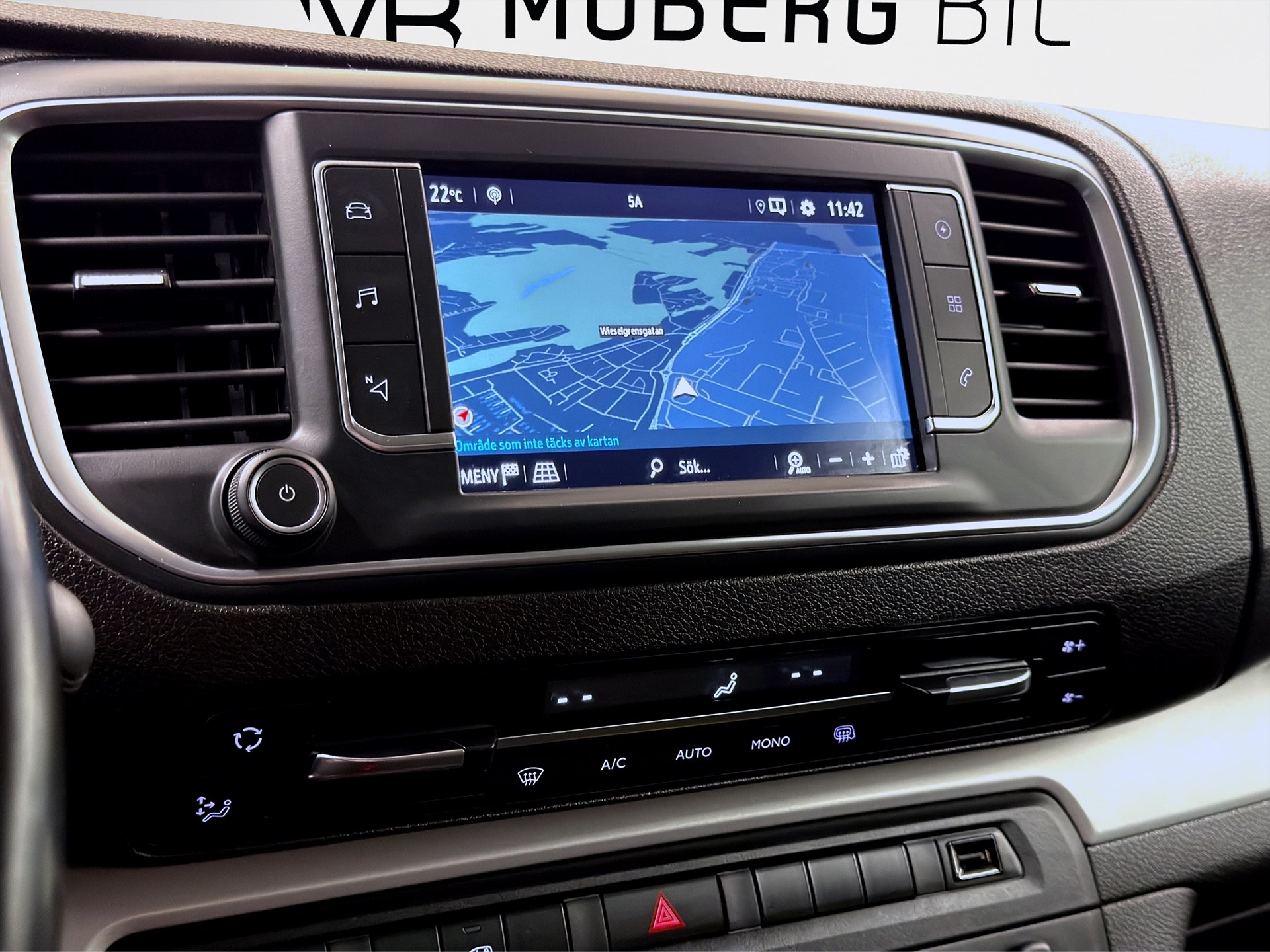 Skåpbil 136hk L3 Drag Keyless Navi B-Kamera PDC