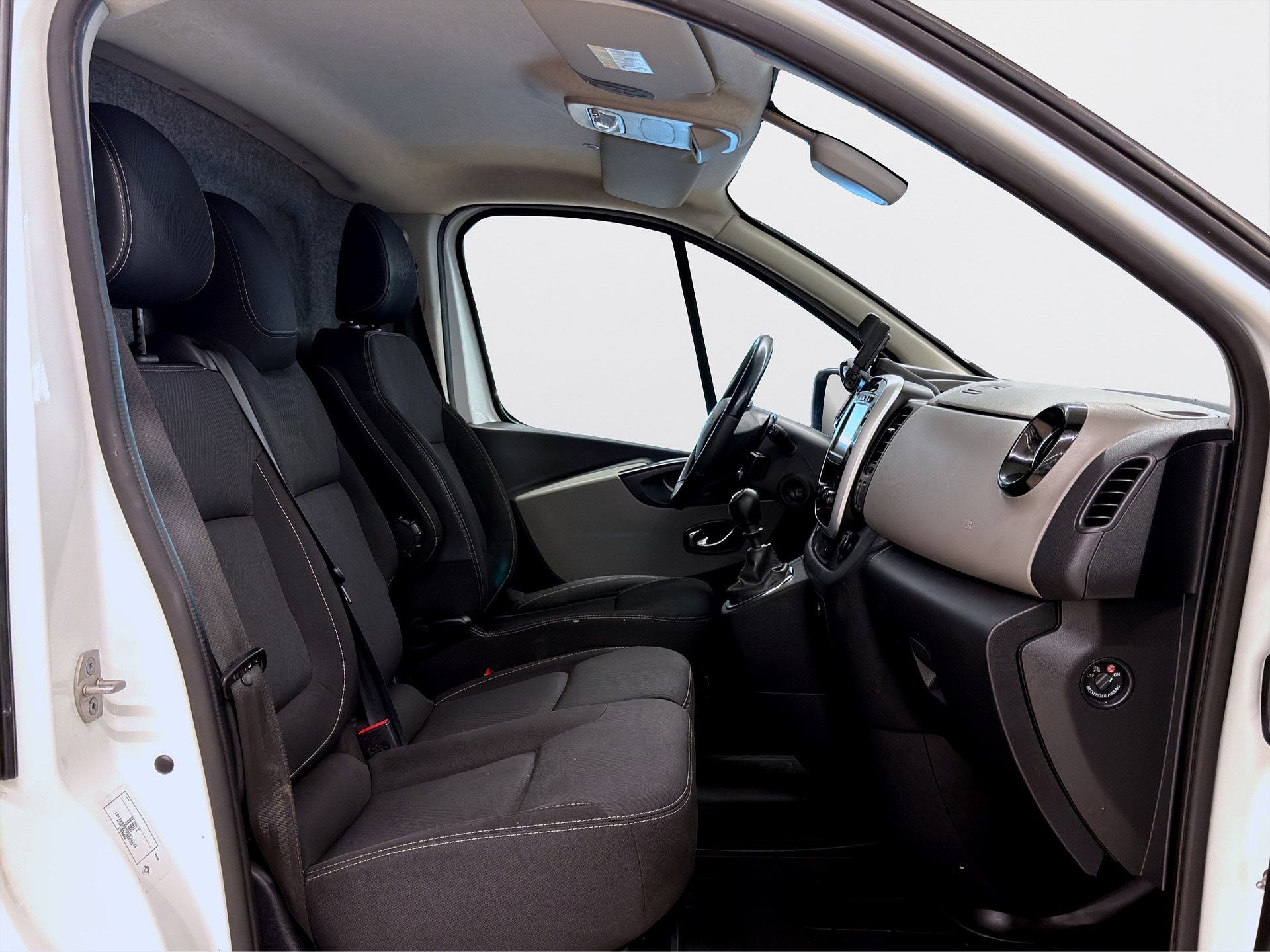 Renault Trafic Skåpbil 125hk L1 Drag Värmare PDC MOMS/VAT