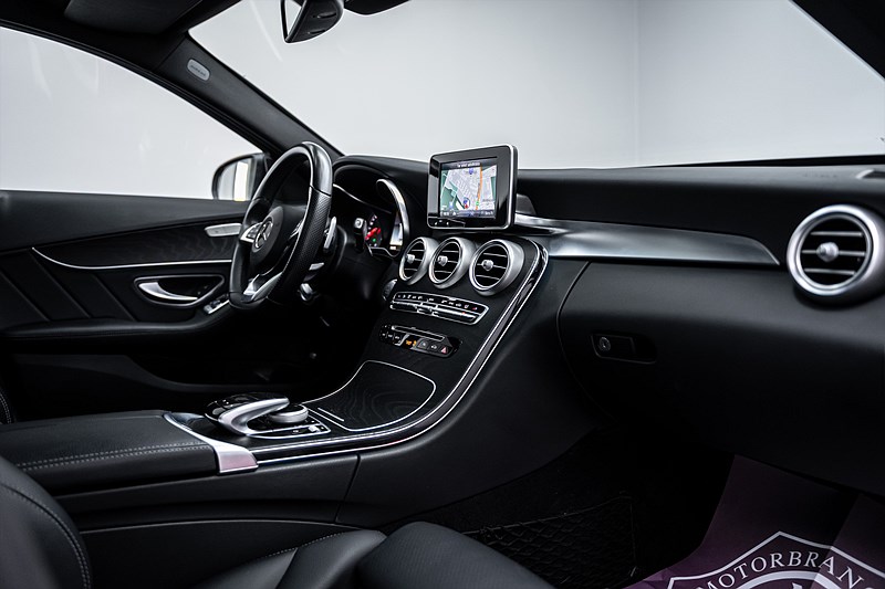 Mercedes-benz C-Klass 2018 - miniatyr 26