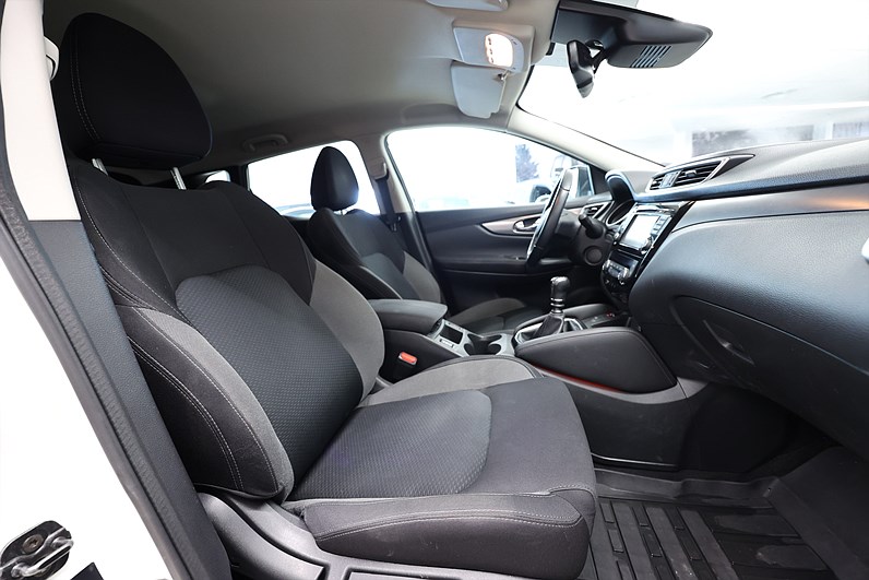 Nissan Qashqai 1.2 DIG-T 360-kamera Navi Drag PDC