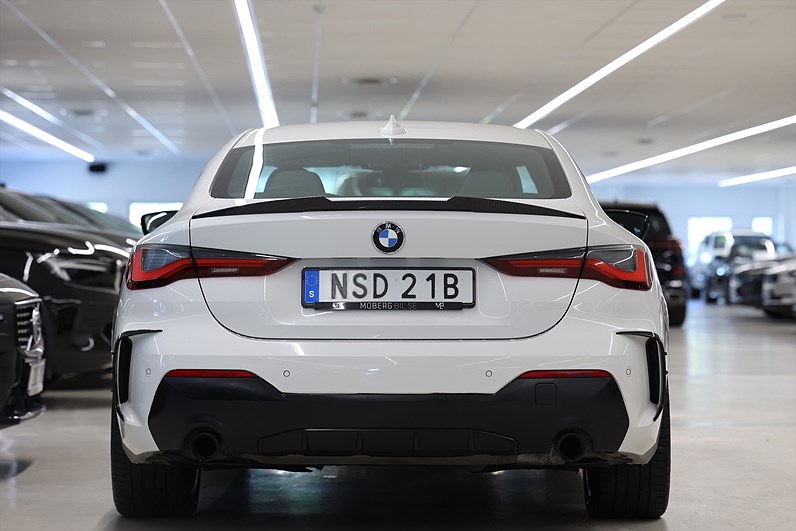 BMW 420i Coupé 184hk M Sport Alcantara B-kamera Rattvärme Carplay