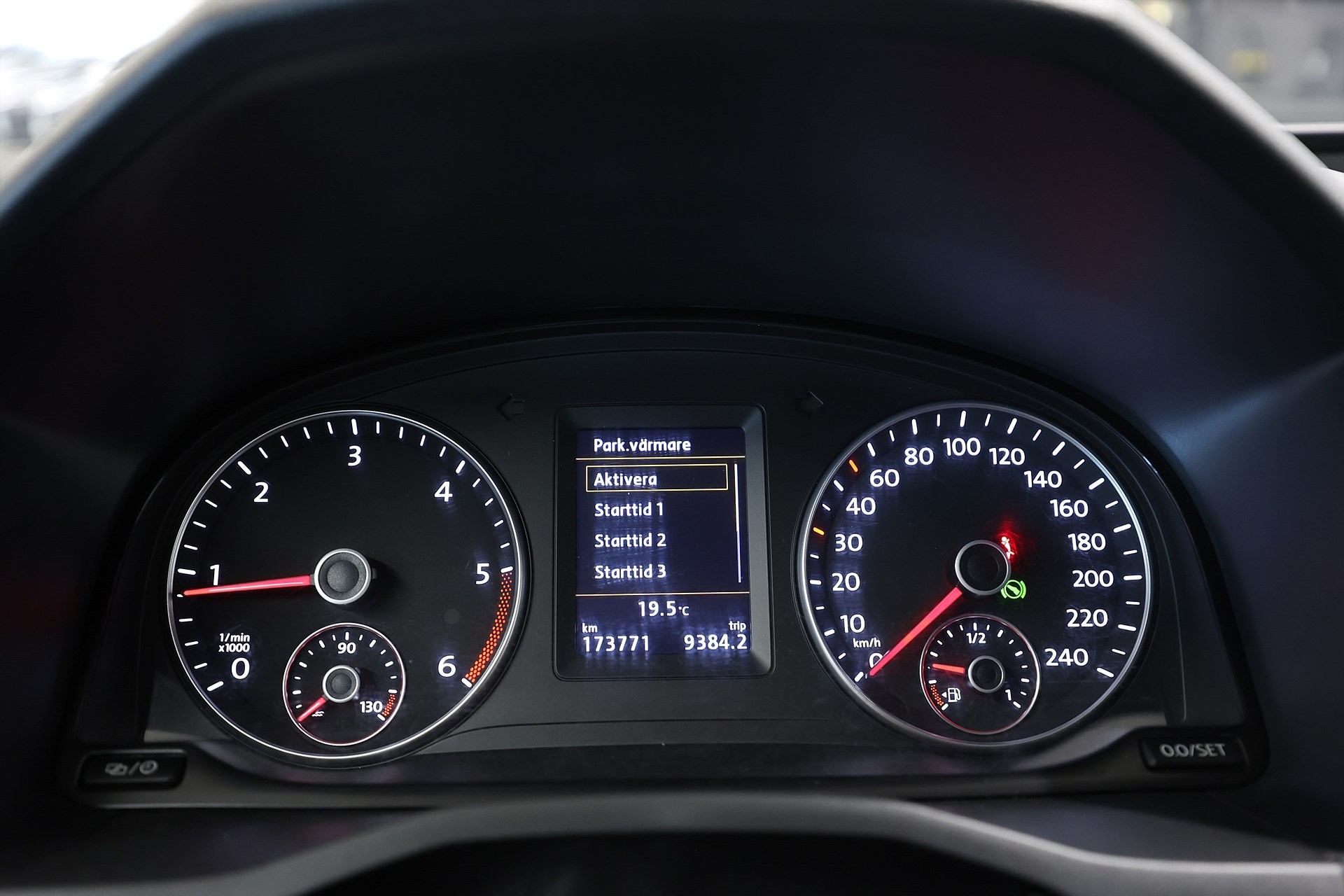 Volkswagen Caddy 2.0 TDI DSG 102hk Drag Adapt fart Carplay LEASEBAR