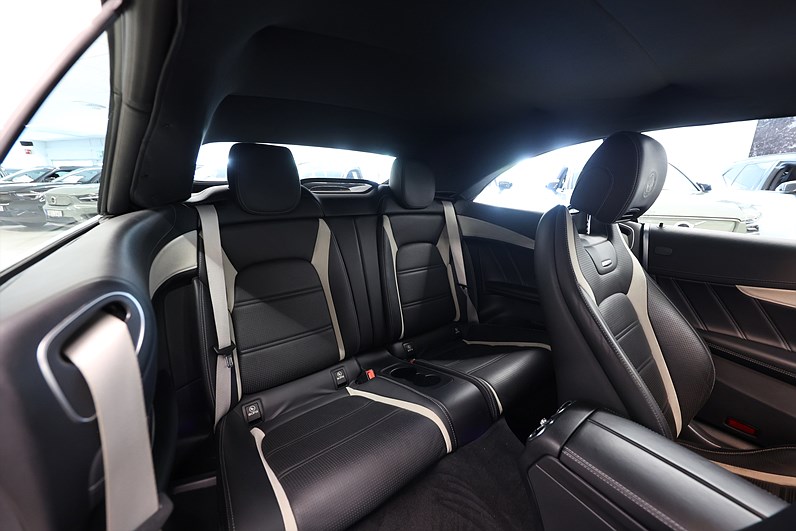 Mercedes-Benz AMG C 63 S Cab 510hk Performance Burmester HUD