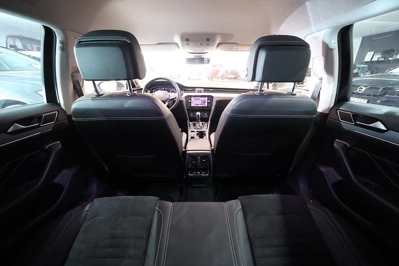 Volkswagen Passat Sportscombi GTE 218hk Dynaudio Värmare Drag