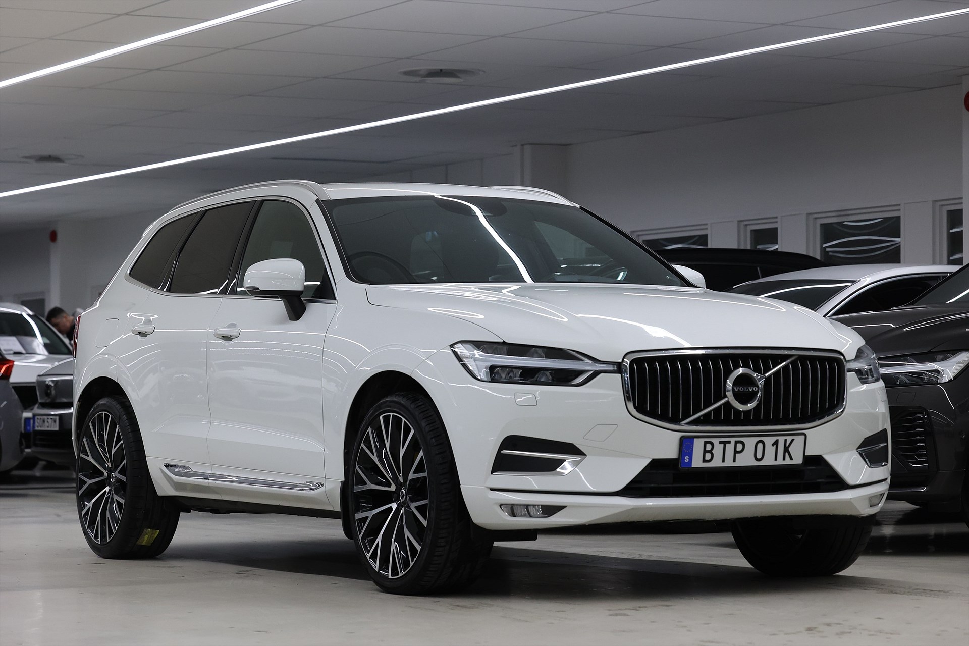 Volvo XC60 D4 190hk *Hjulkampanj!* Inscription B-kamera Navi Skinn