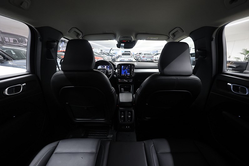 Volvo XC40 D3 AWD Geartronic 150hk Momentum Pro Läder Navi