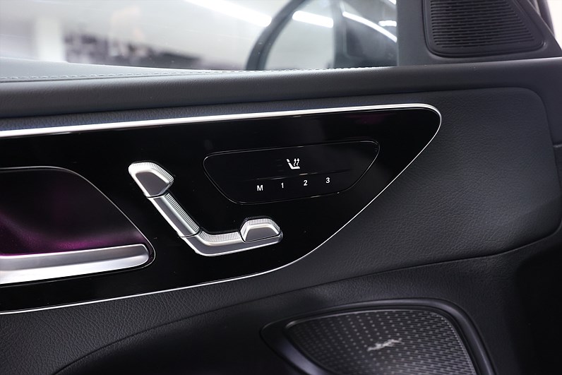 Mercedes-Benz C 300 e 313hk AMG 360 Pano Värmare Navi