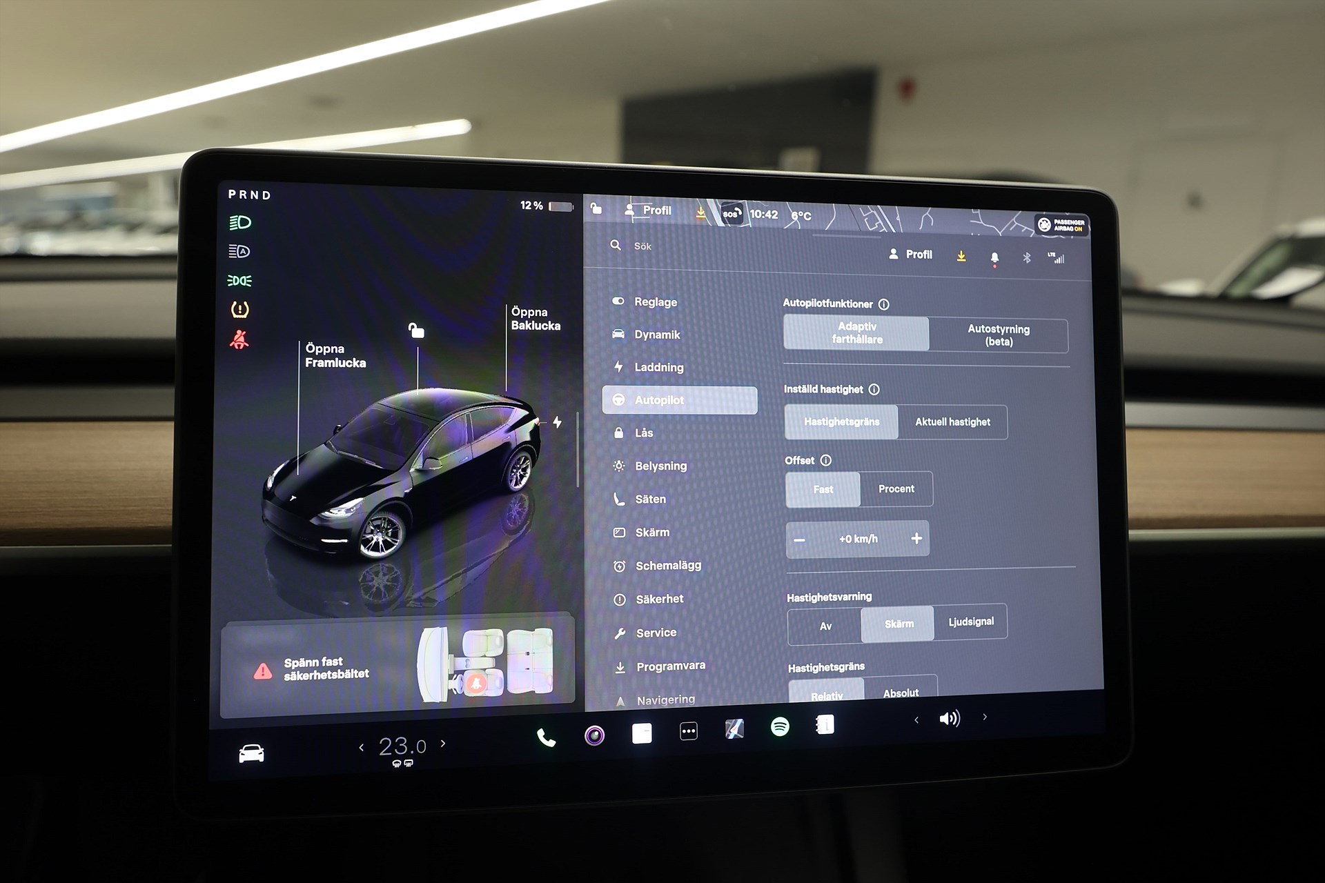 Tesla Model Y Long Range AWD 514hk AP Pano MOMS