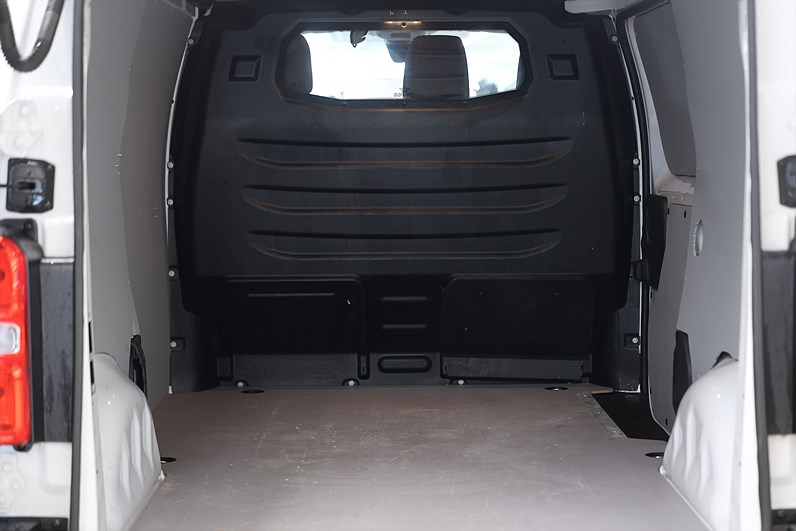 Peugeot Expert 2.0 BlueHDi 144hk * Kampanj! * Rhino Tub Drag PDC MOMS