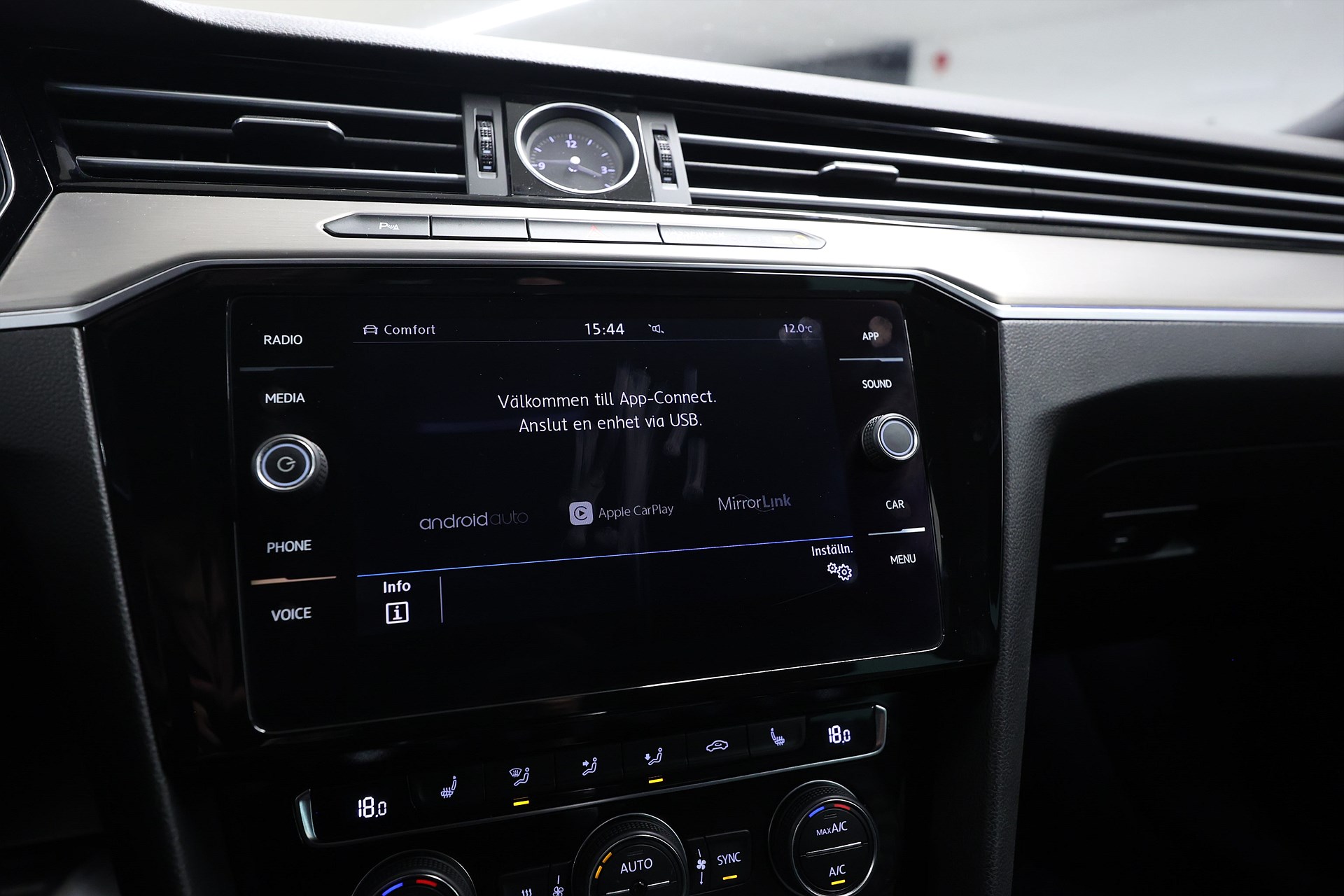 Volkswagen Passat Alltrack 2.0 TDI 240hk 4M B-Kamera Keyless Drag