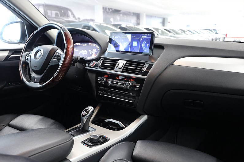 BMW X4 xDrive 30d 258hk H/K Keyless B-kamera Drag M Sportratt