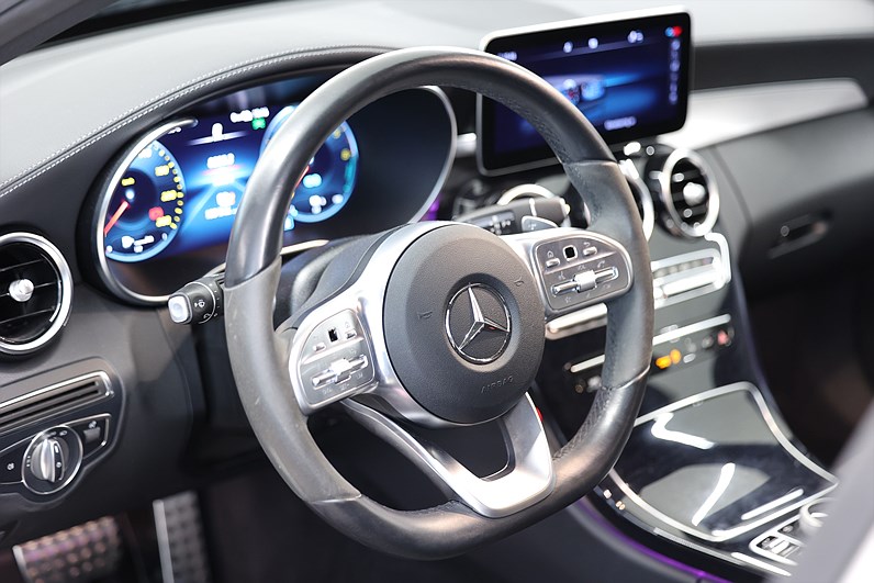 Mercedes-Benz C 300 de AMG Line Night edt B-kamera Drag