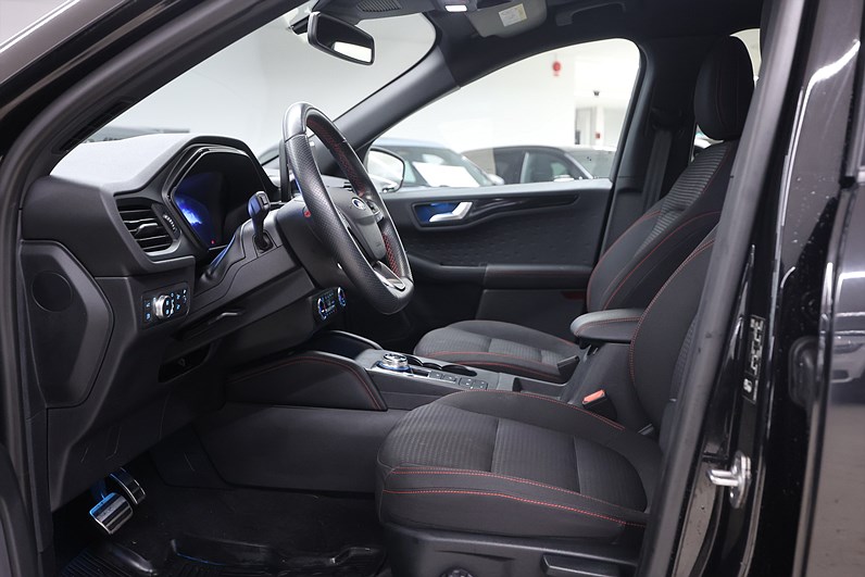 Ford Kuga Plug-In Hybrid 225hk ST-Line *Hjulkampanj!* Drag Kamera