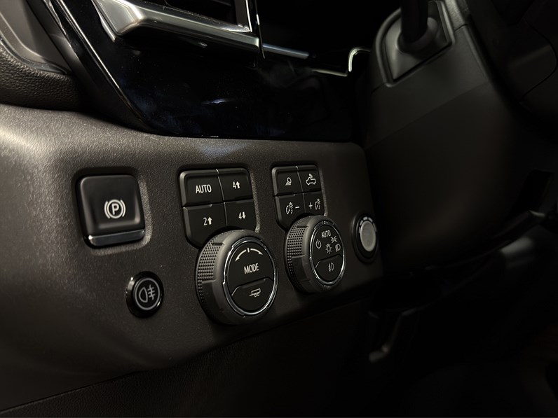 Chevrolet Silverado 1500 6.2L V8 Trail Boss Z71 CNG Årsskatt 2010kr