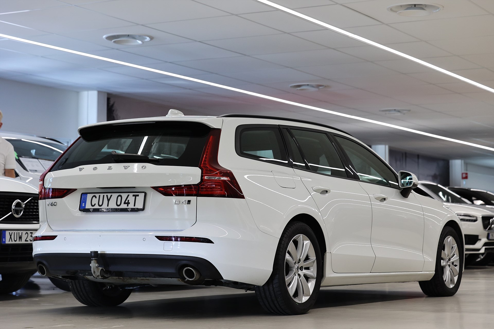 Volvo V60 D4 AWD 190hk *Hjulkampanj!* Momentum Drag