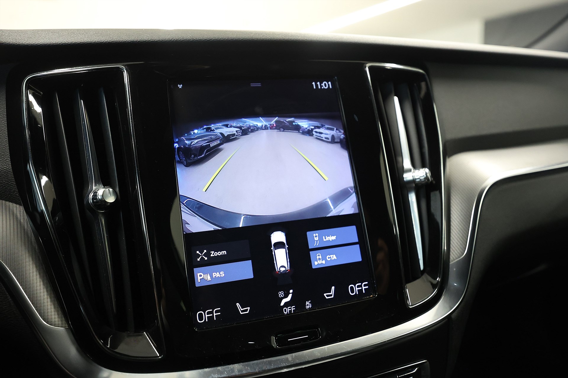 Volvo V60 T5 250hk R-Design Läder Keyless Värmare B-Kamera