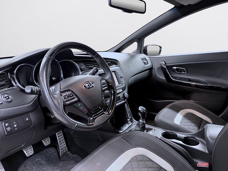 Kia cee'd_sw 1.6 CRDi 136hk GT-Line Navi PDC B-Kamera