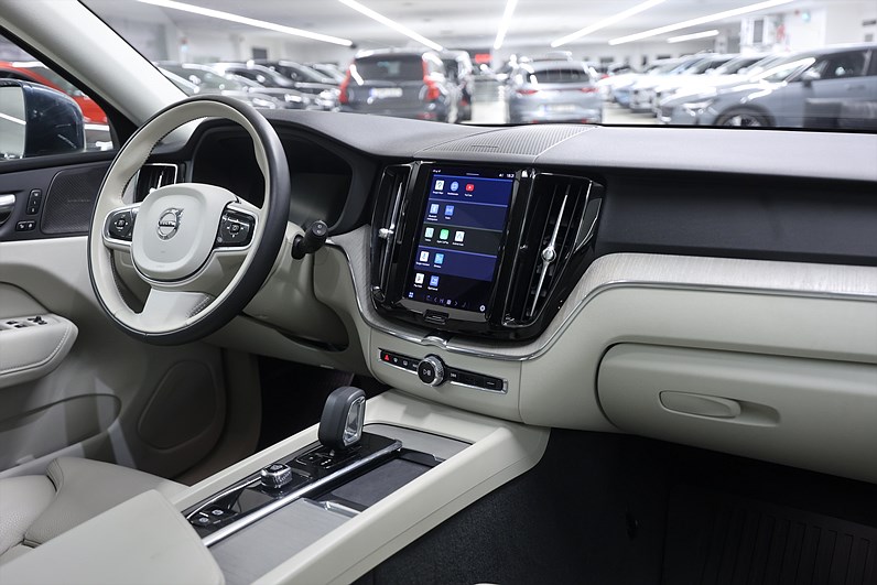 Volvo XC60 Recharge T6 AWD 350hk *Kampanj!* Core Pano H/K 360° Läder