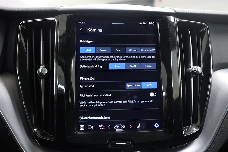 Volvo XC60 Recharge T6 AWD 340hk Momentum Pano Drag