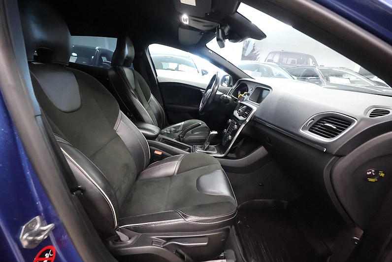 Volvo V40 D2 120hk R-Design Värmare PDC