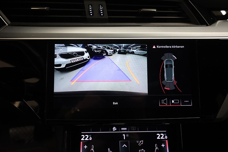 Audi e-tron 50 Quattro 313hk *Hjulkampanj!* Proline Navi B-kamera Drag MOMS