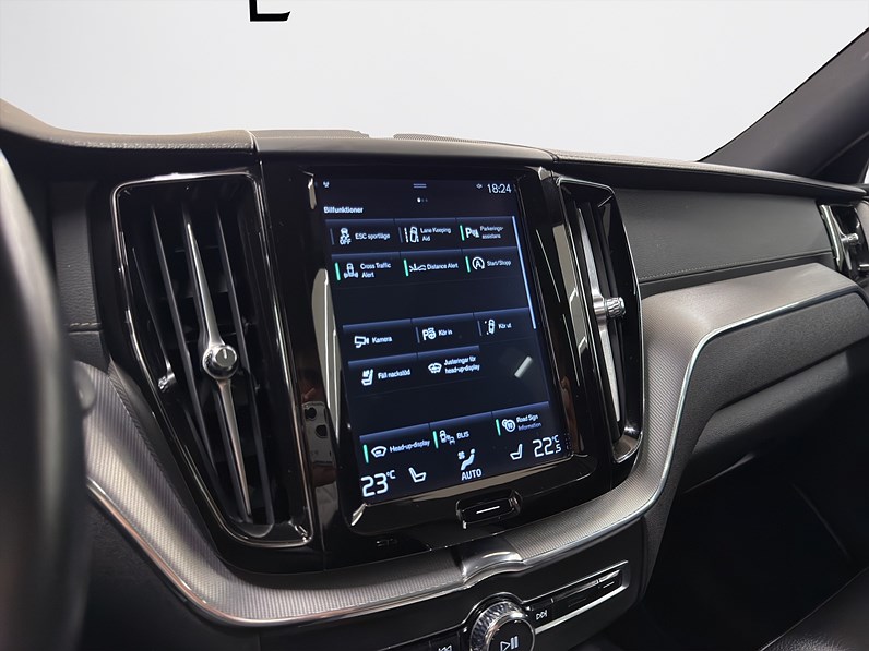 Volvo XC60 B4 AWD 197hk R-Design HUD 360 Pano Drag