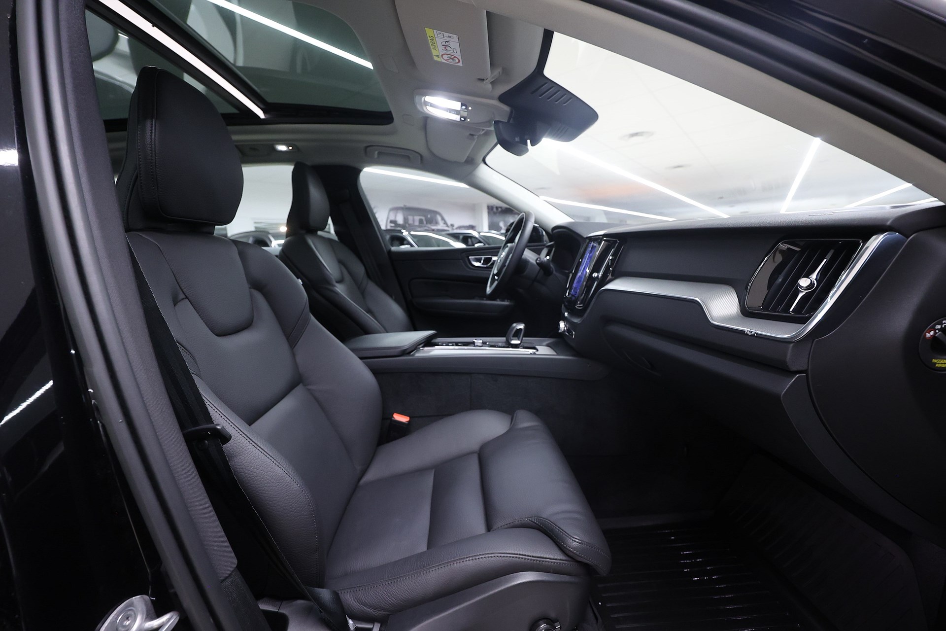 Volvo XC60 Recharge T6 AWD 350hk *Hjulkampanj!* Core Läder