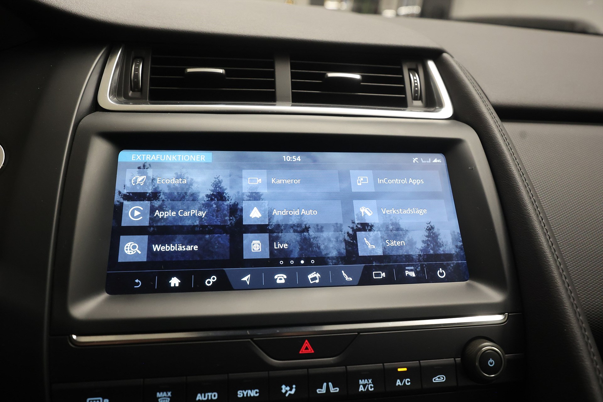 Jaguar E-Pace D150 AWD 150hk *Hjulkampanj!* B-kamera Drag